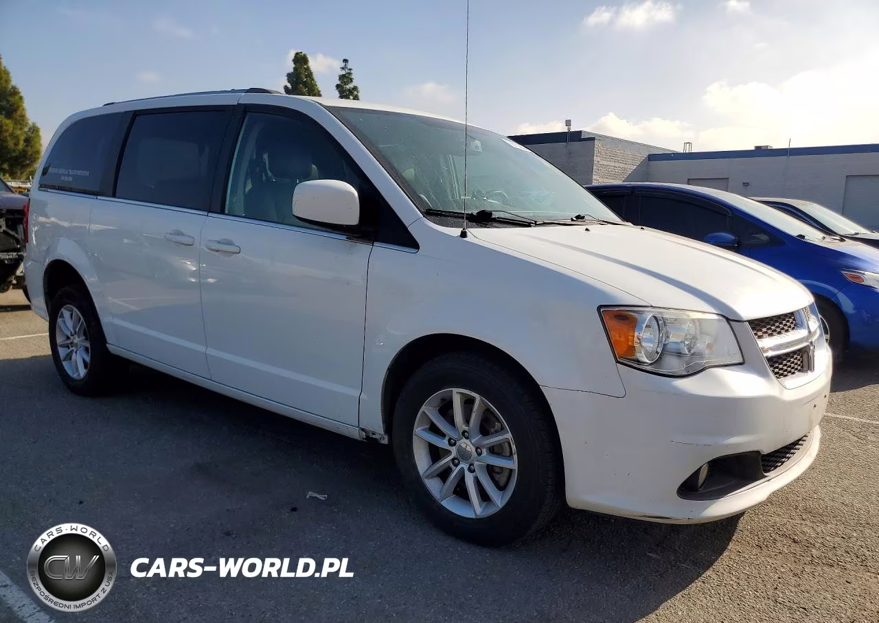 2018 Dodge Grand Caravan Sxt VIN:2C4RDGCG0JR192461 - 4