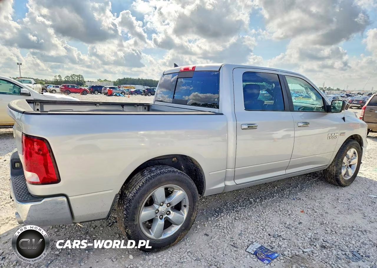 2015 Ram 1500 Slt VIN:1C6RR6LT6FS729615 - 3