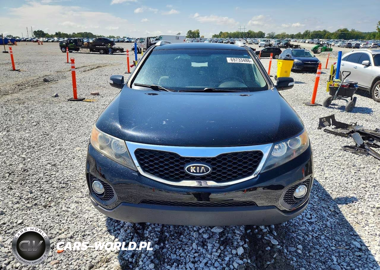 2011 Kia Sorento Lx VIN:5XYKT4A19BG151835 - 5