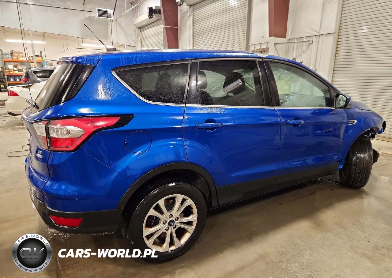 2017 Ford Escape Se VIN:1FMCU9GD8HUC66896 - 3