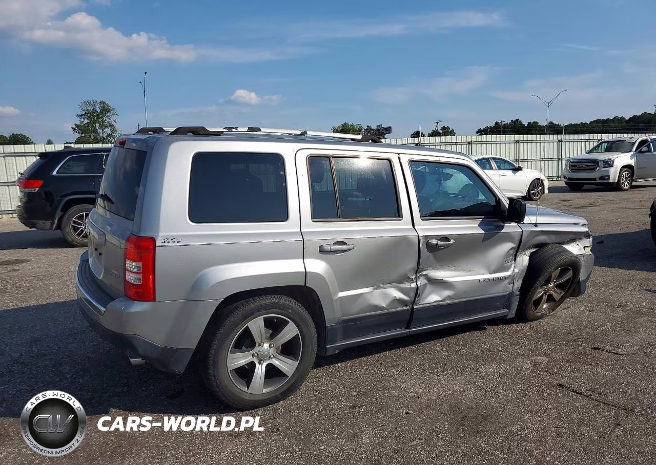 2016 Jeep Patriot Latitude VIN:1C4NJPFA2GD536589 - 3