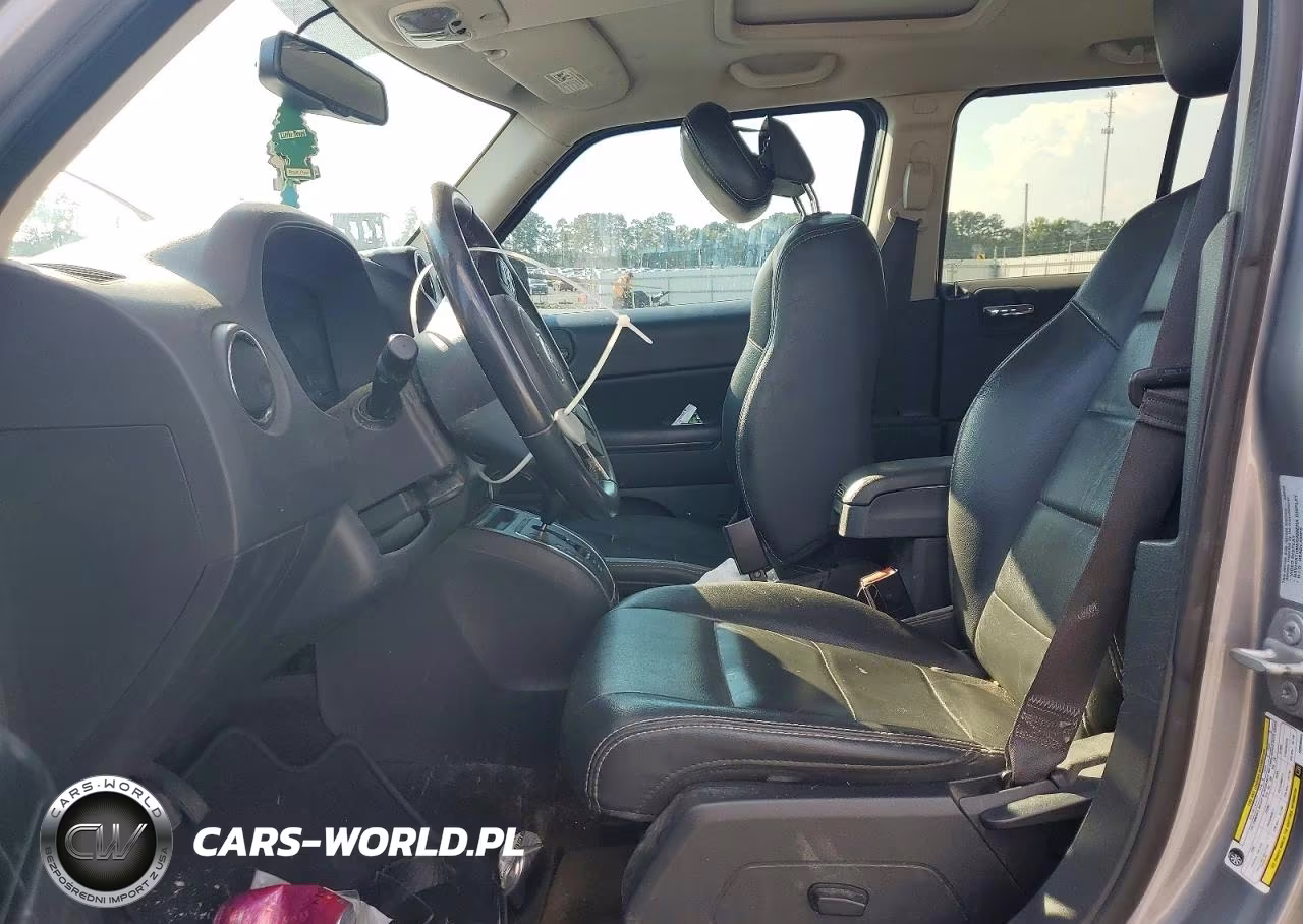 2016 Jeep Patriot Latitude VIN:1C4NJPFA2GD536589 - 7