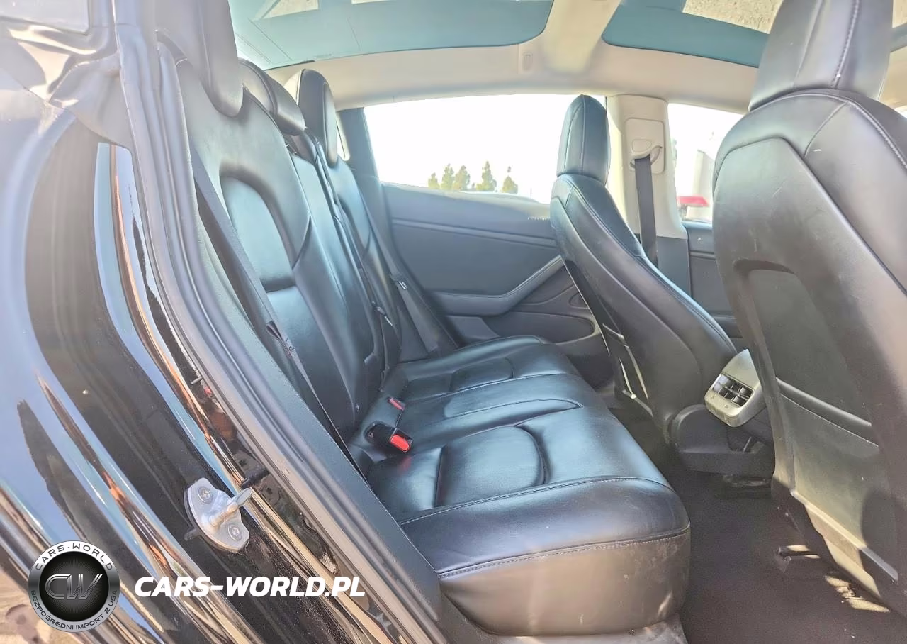 2018 Tesla Model 3 VIN:5YJ3E1EB7JF083833 - 10