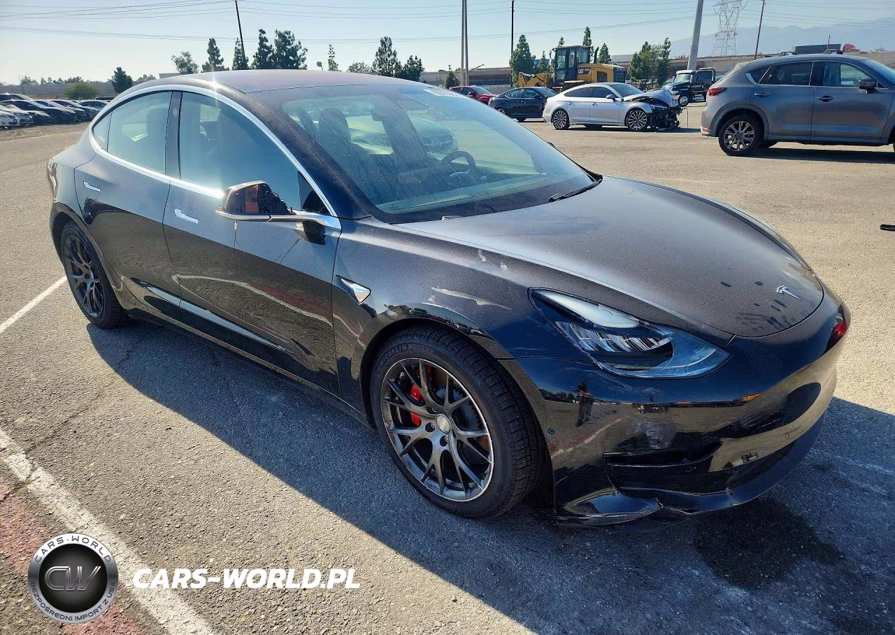 2018 Tesla Model 3 VIN:5YJ3E1EB7JF083833 - 4