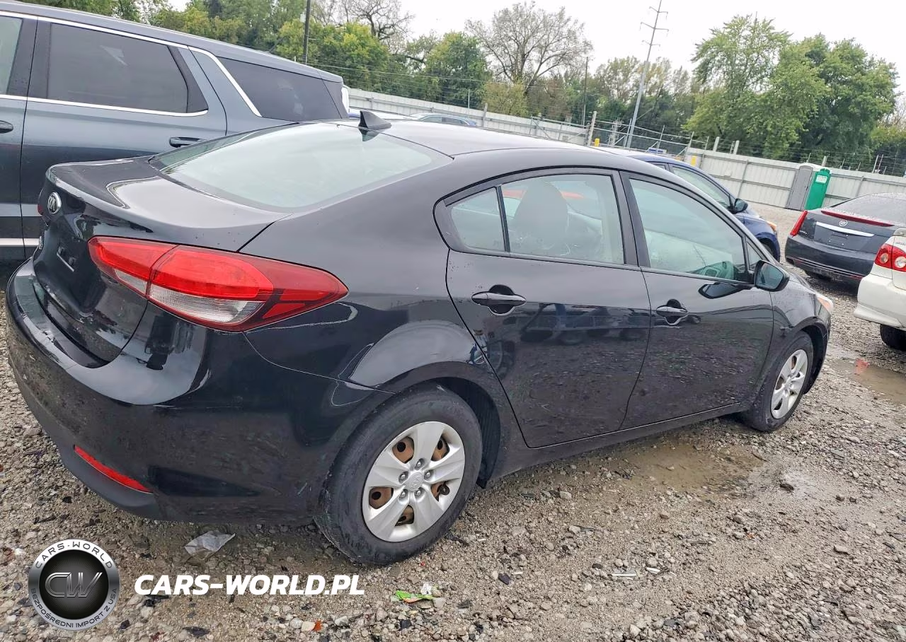2018 Kia Forte Lx VIN:3KPFK4A75JE166563 - 3