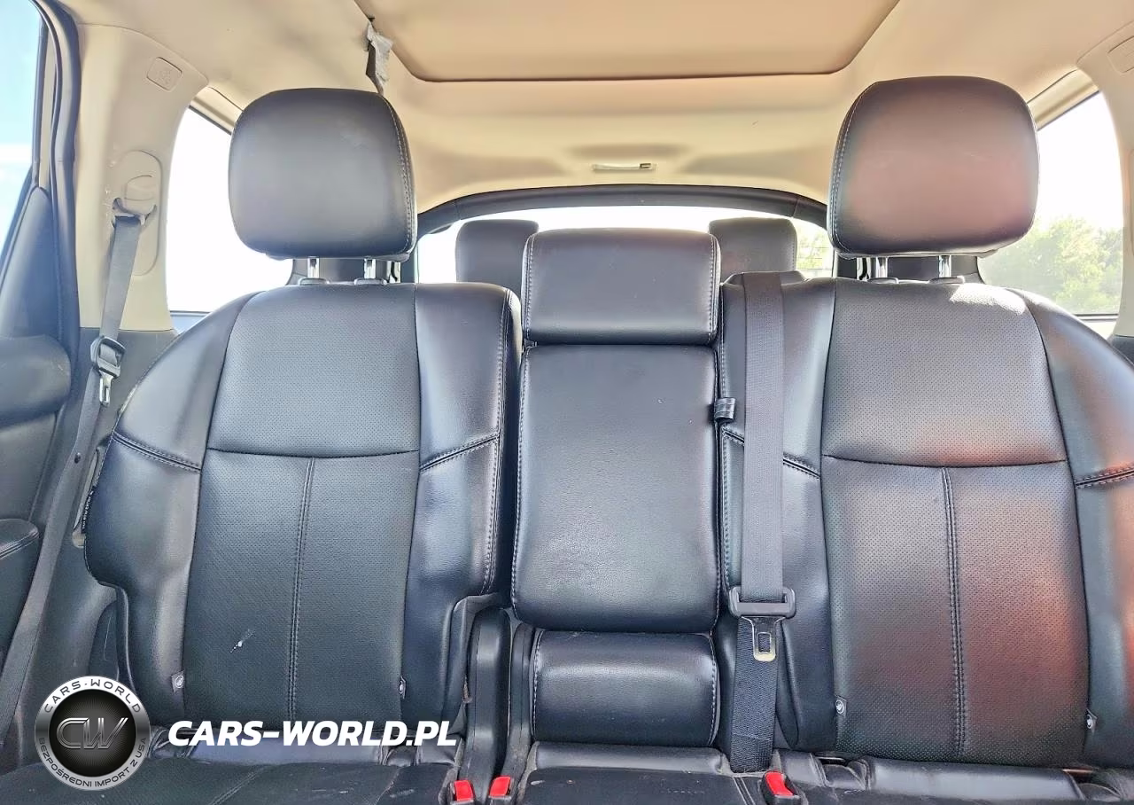 2018 Nissan Pathfinder Platinum VIN:5N1DR2MM4JC652700 - 10