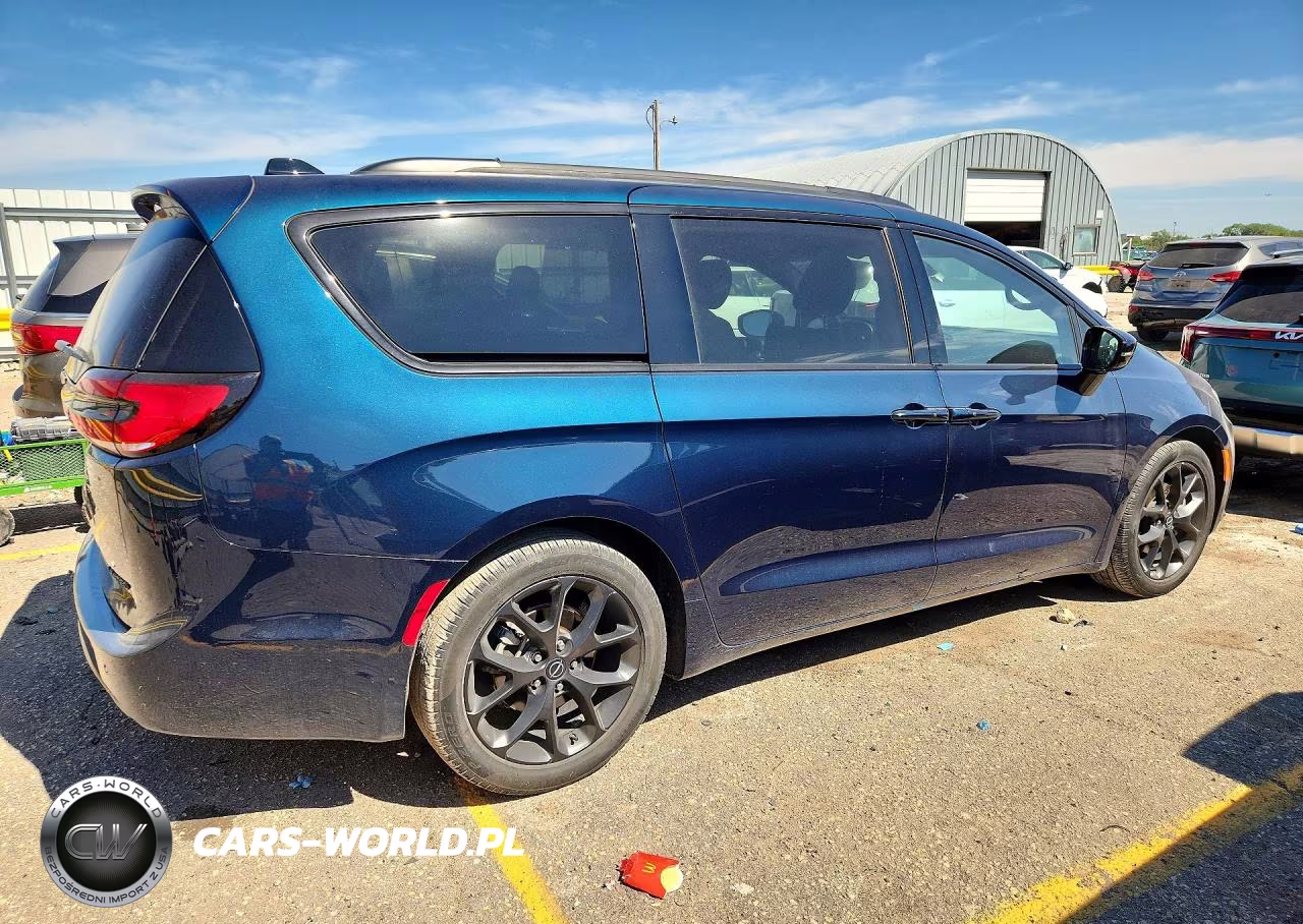 2025 Chrysler Pacifica Limited VIN:2C4RC1GG0SR537788 - 3