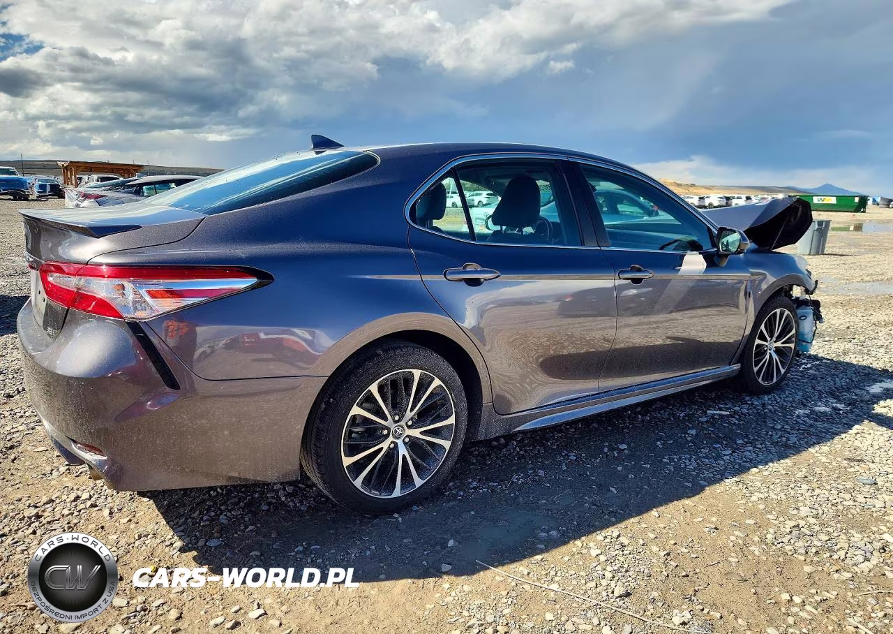 2020 Toyota Camry Se VIN:4T1G11AK8LU344007 - 3