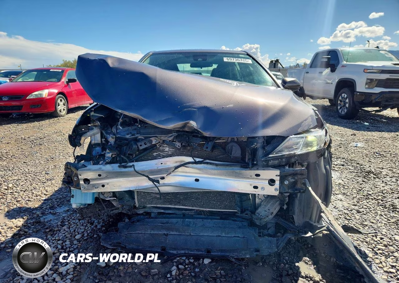 2020 Toyota Camry Se VIN:4T1G11AK8LU344007 - 5