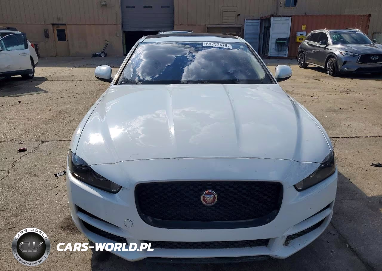 2017 Jaguar Xe Prestige VIN:SAJAE4BN5HA968625 - 5