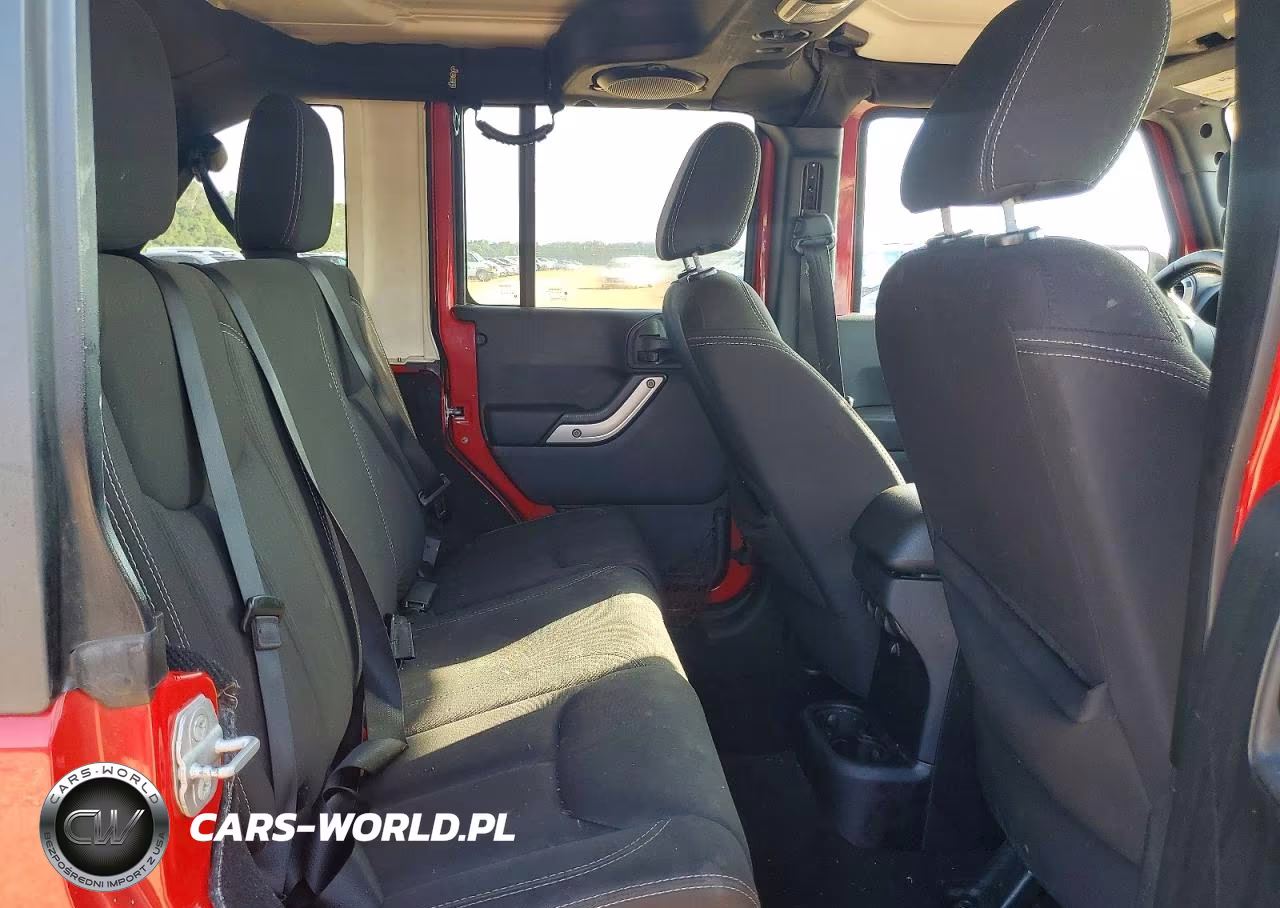 2014 Jeep Wrangler Unlimited Sahara VIN:1C4BJWEG6EL219968 - 11