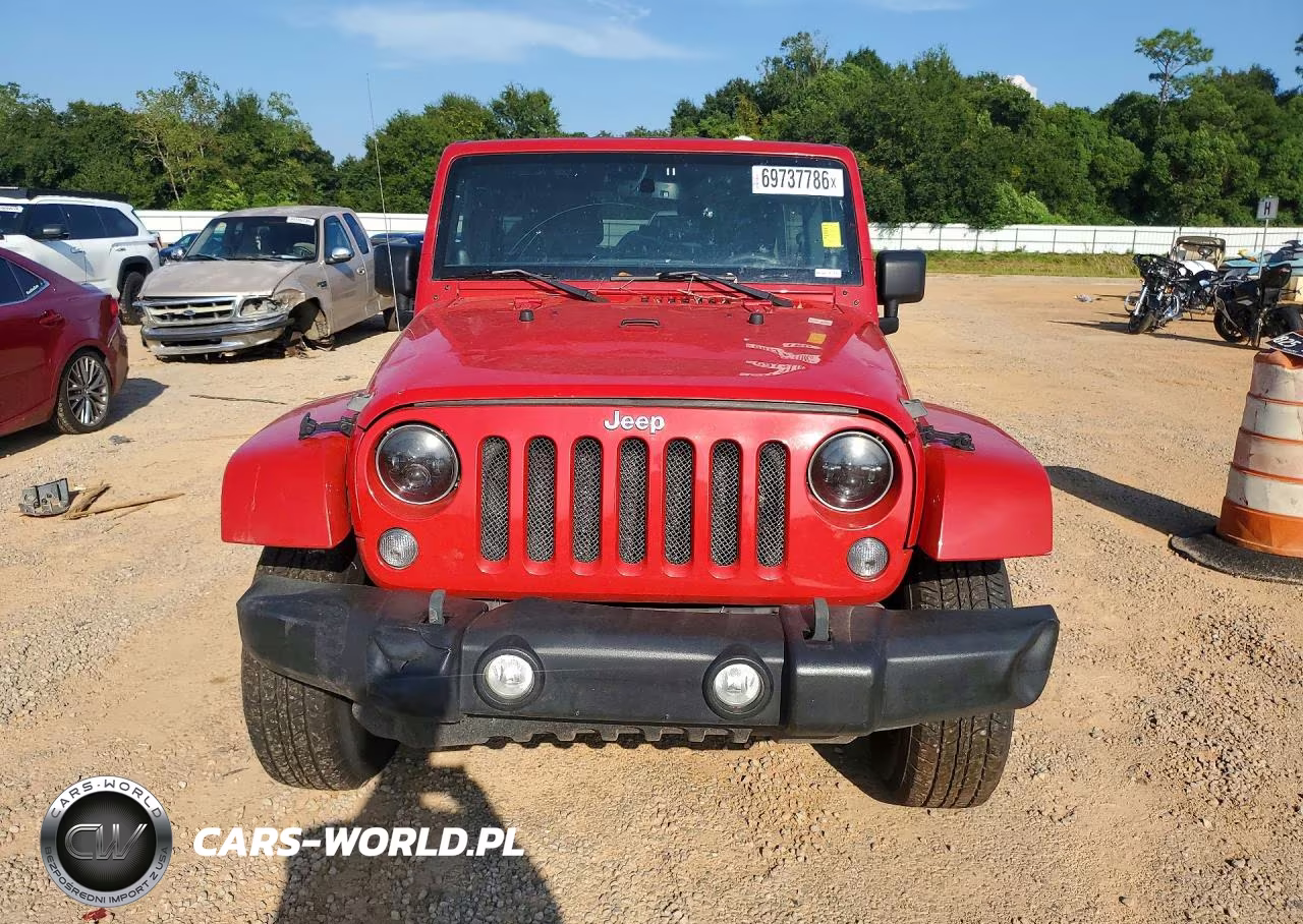 2014 Jeep Wrangler Unlimited Sahara VIN:1C4BJWEG6EL219968 - 5