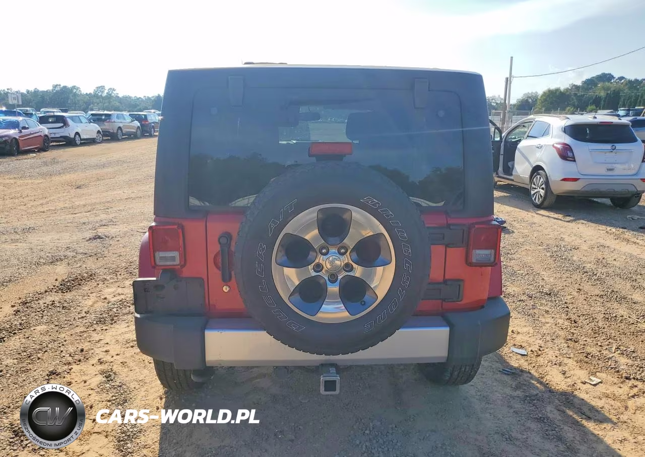 2014 Jeep Wrangler Unlimited Sahara VIN:1C4BJWEG6EL219968 - 6