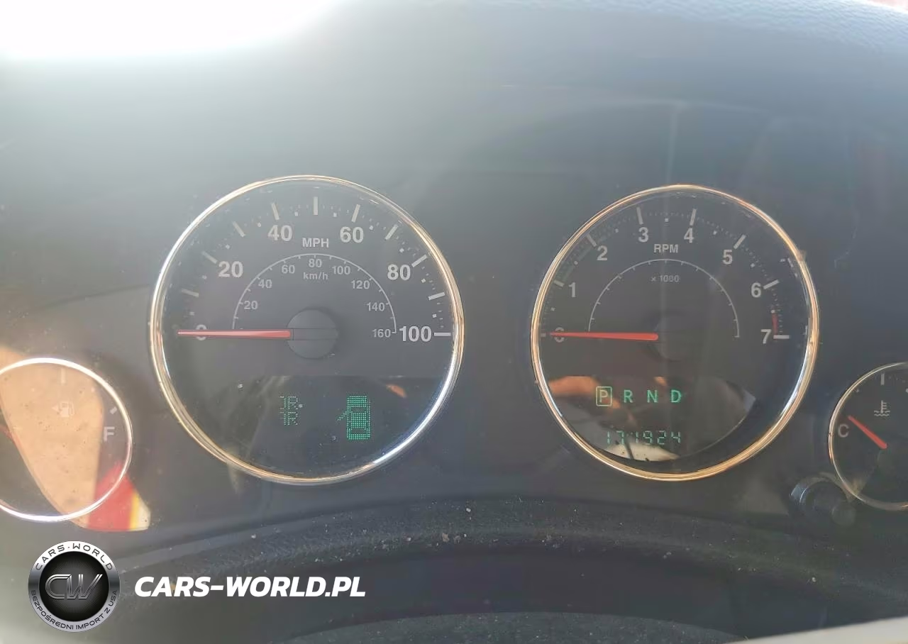 2014 Jeep Wrangler Unlimited Sahara VIN:1C4BJWEG6EL219968 - 9