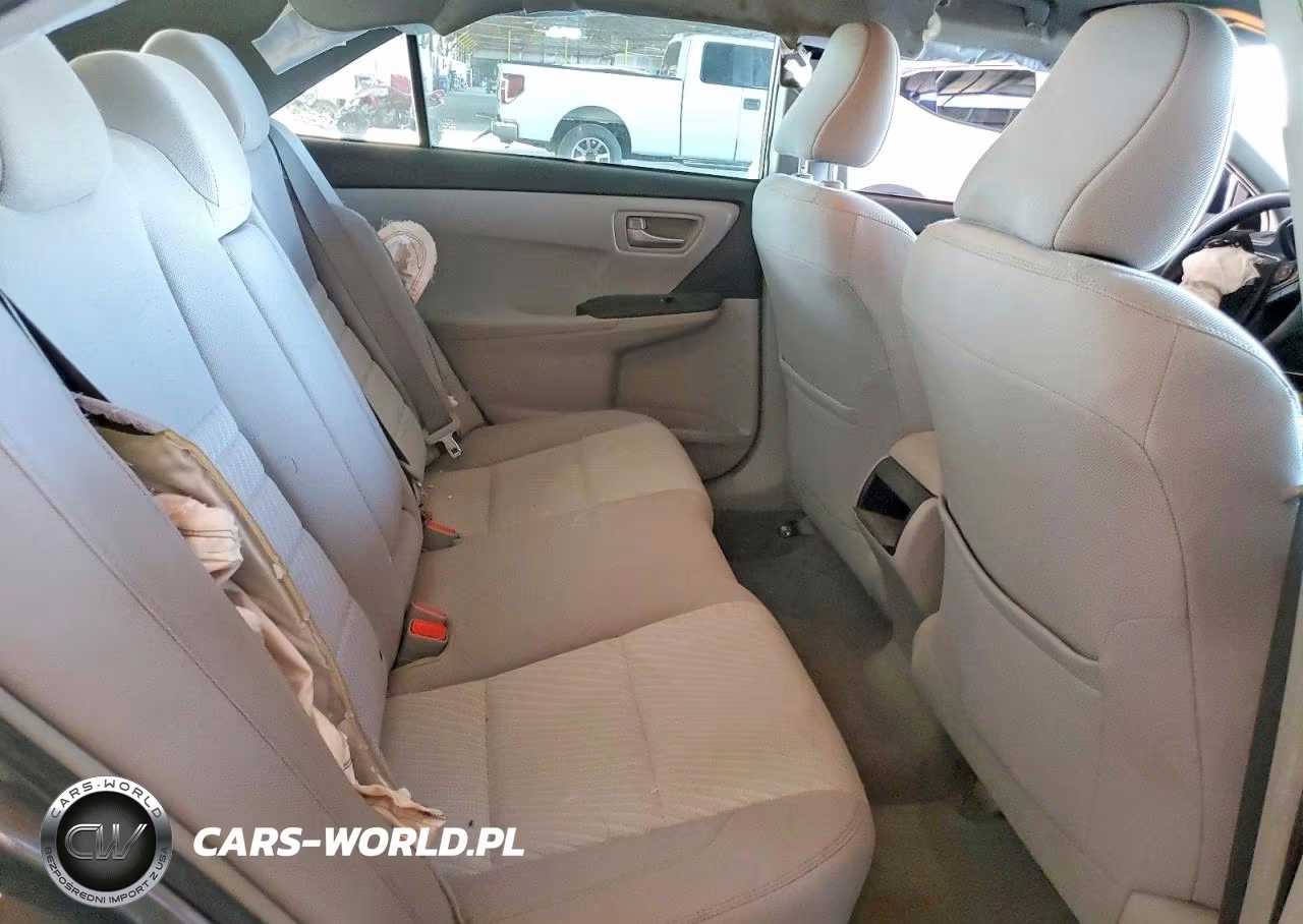 2017 Toyota Camry Le VIN:4T1BF1FKXHU775699 - 10