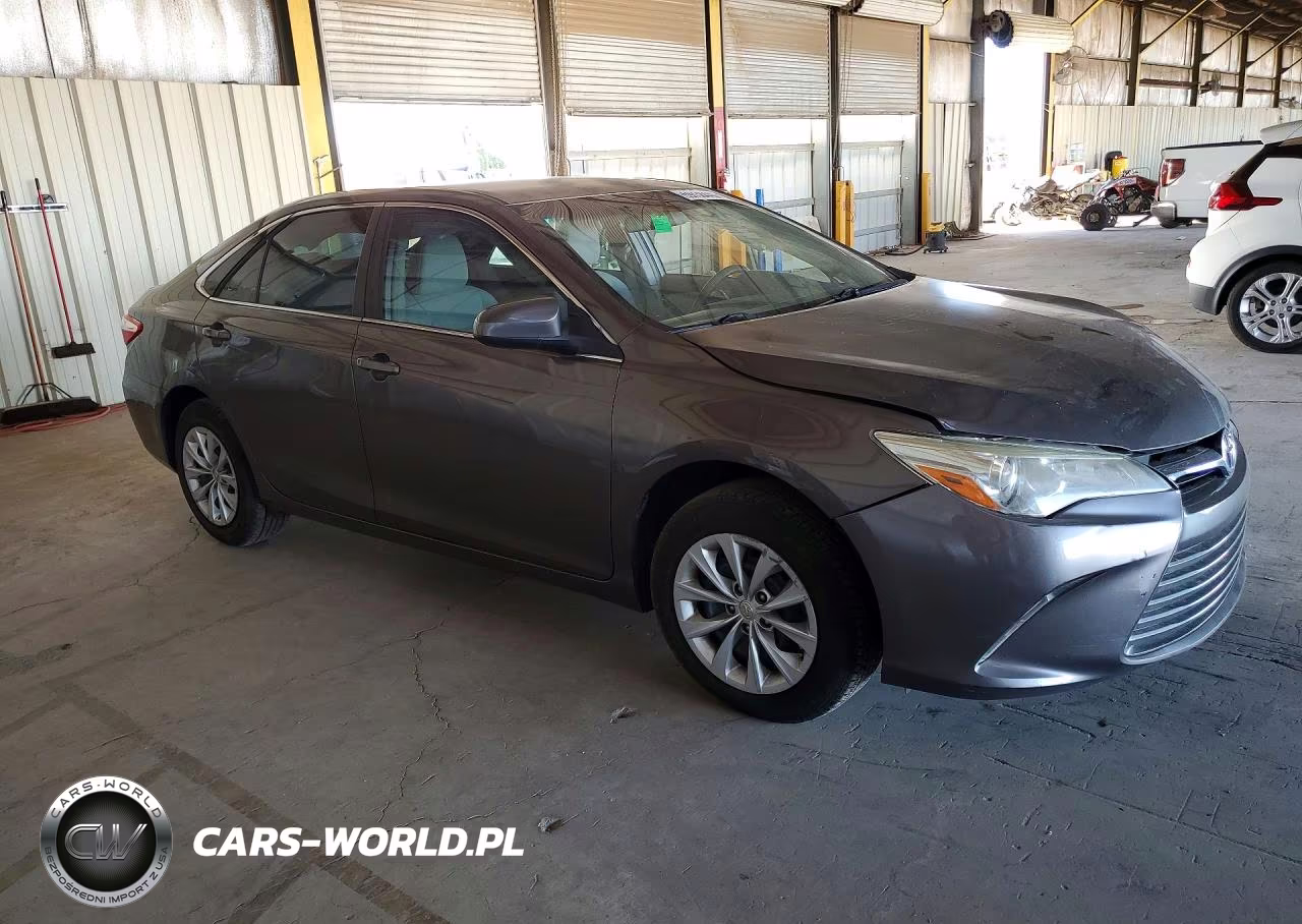 2017 Toyota Camry Le VIN:4T1BF1FKXHU775699 - 4