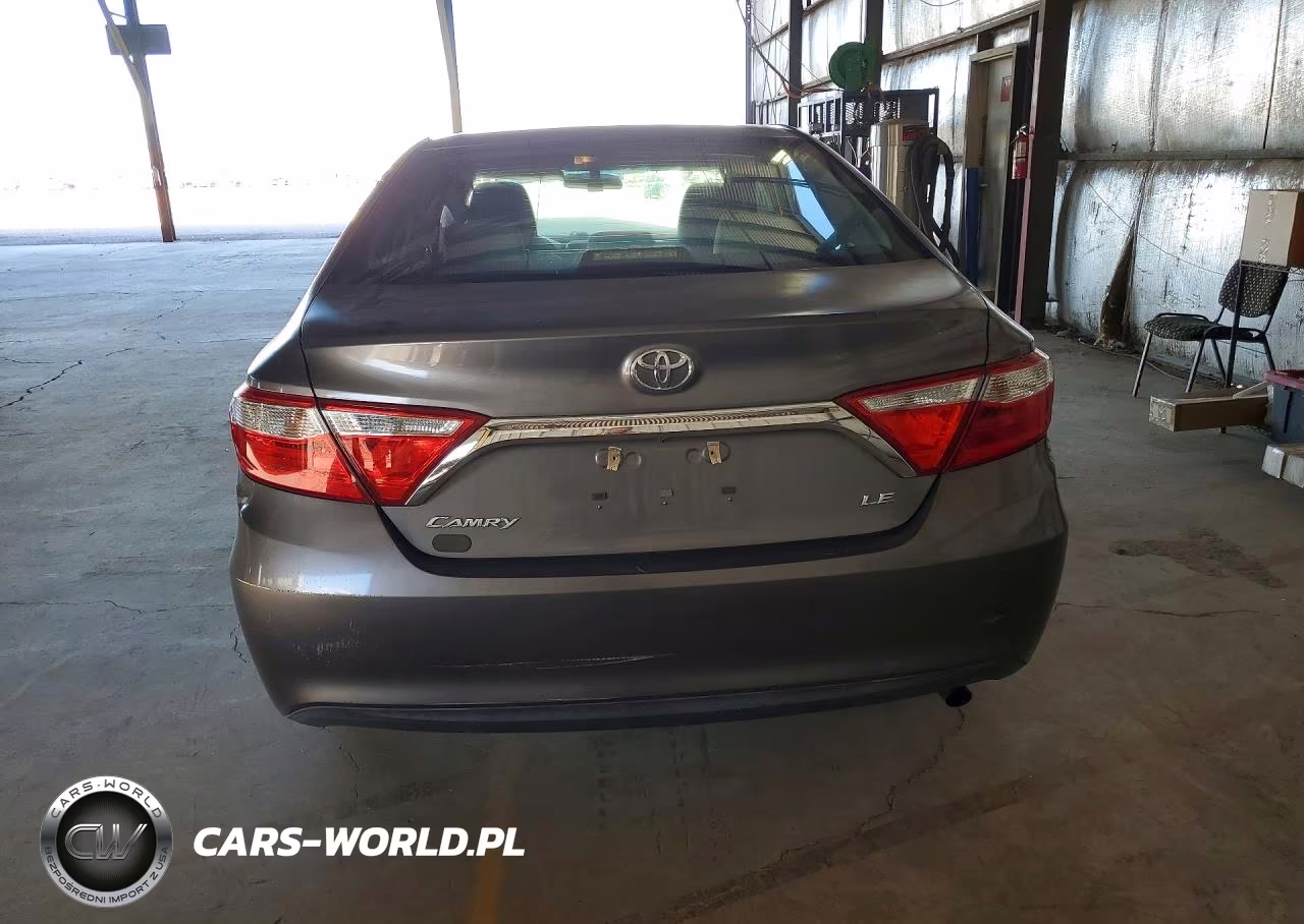 2017 Toyota Camry Le VIN:4T1BF1FKXHU775699 - 6