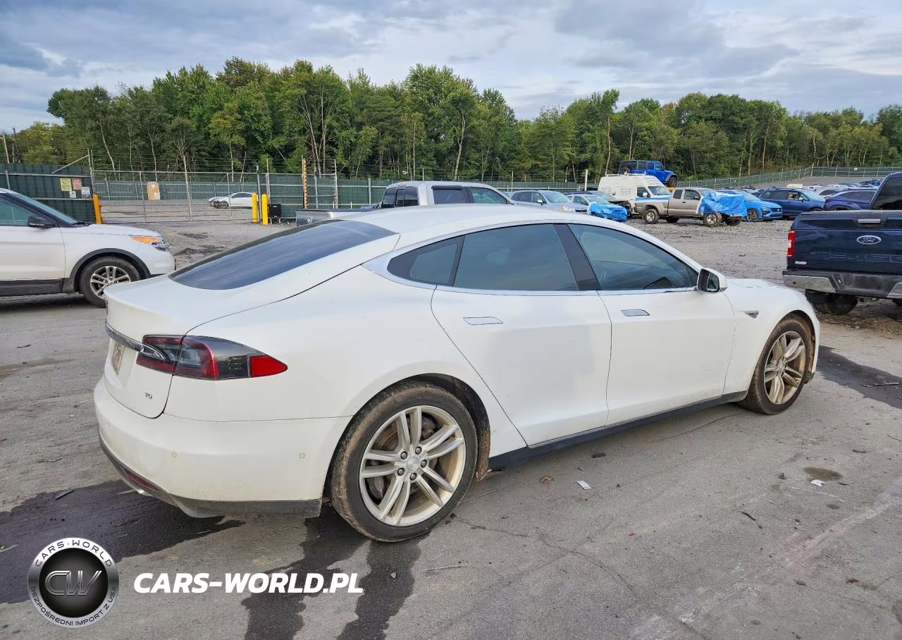 2015 Tesla Model S VIN:5YJSA1E1XFF120296 - 3