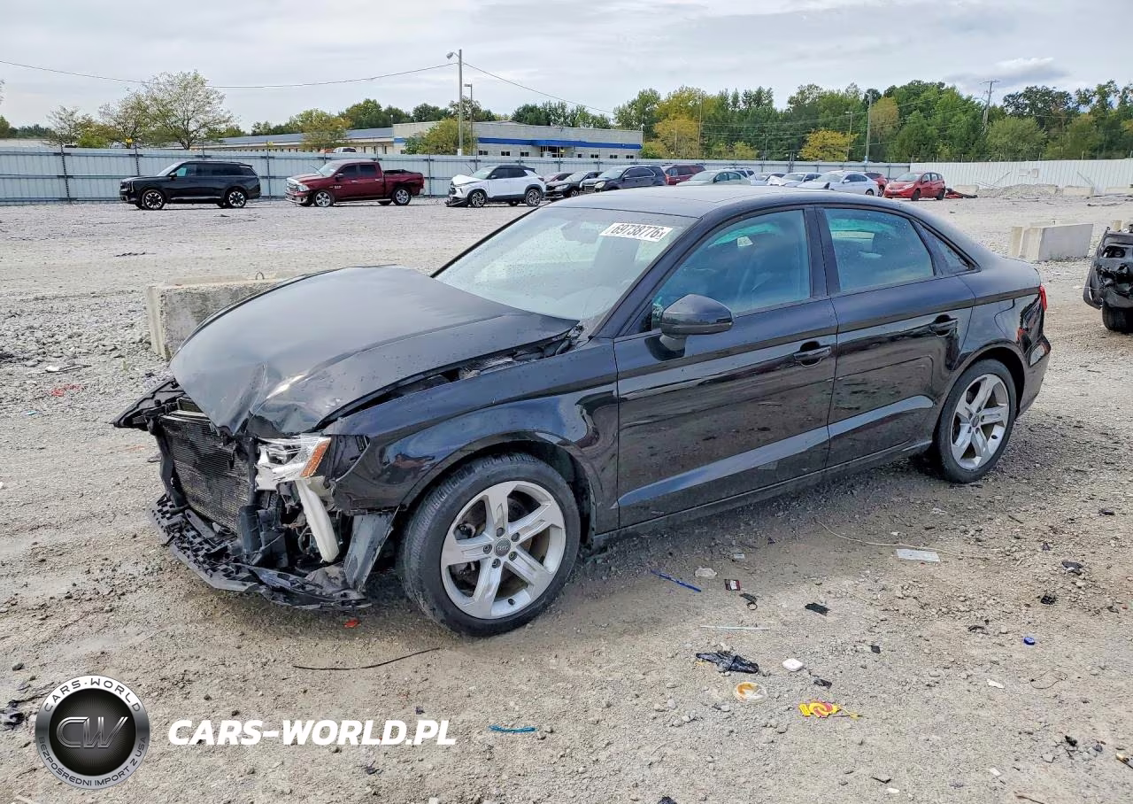 2018 Audi A3 Premium VIN:WAUAUHFF8J1067330 - 1