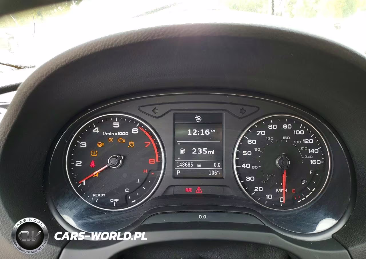 2018 Audi A3 Premium VIN:WAUAUHFF8J1067330 - 9