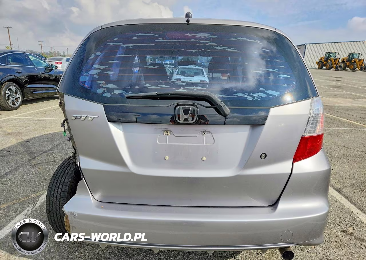 2010 Honda Fit VIN:JHMGE8H20AS007409 - 6