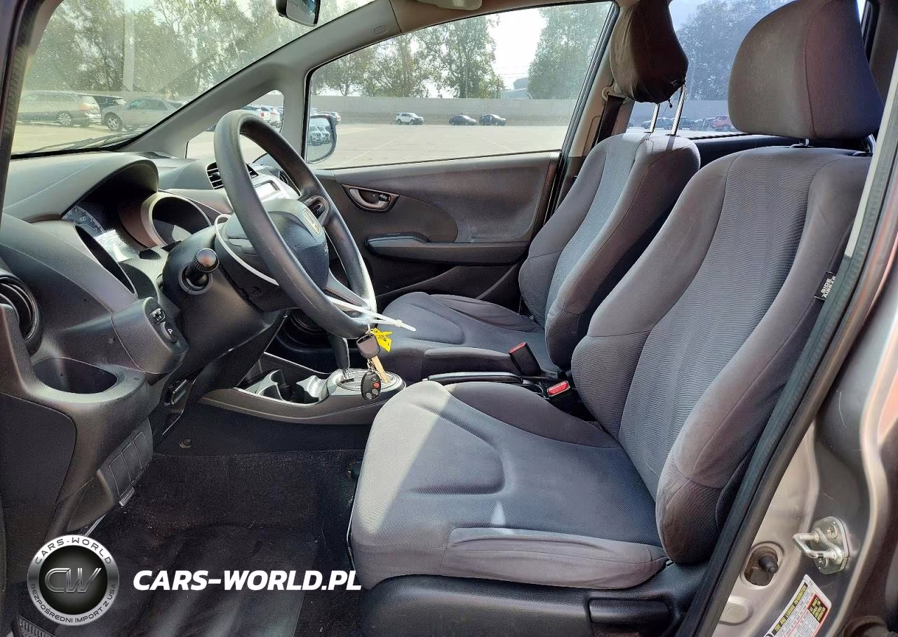 2010 Honda Fit VIN:JHMGE8H20AS007409 - 7