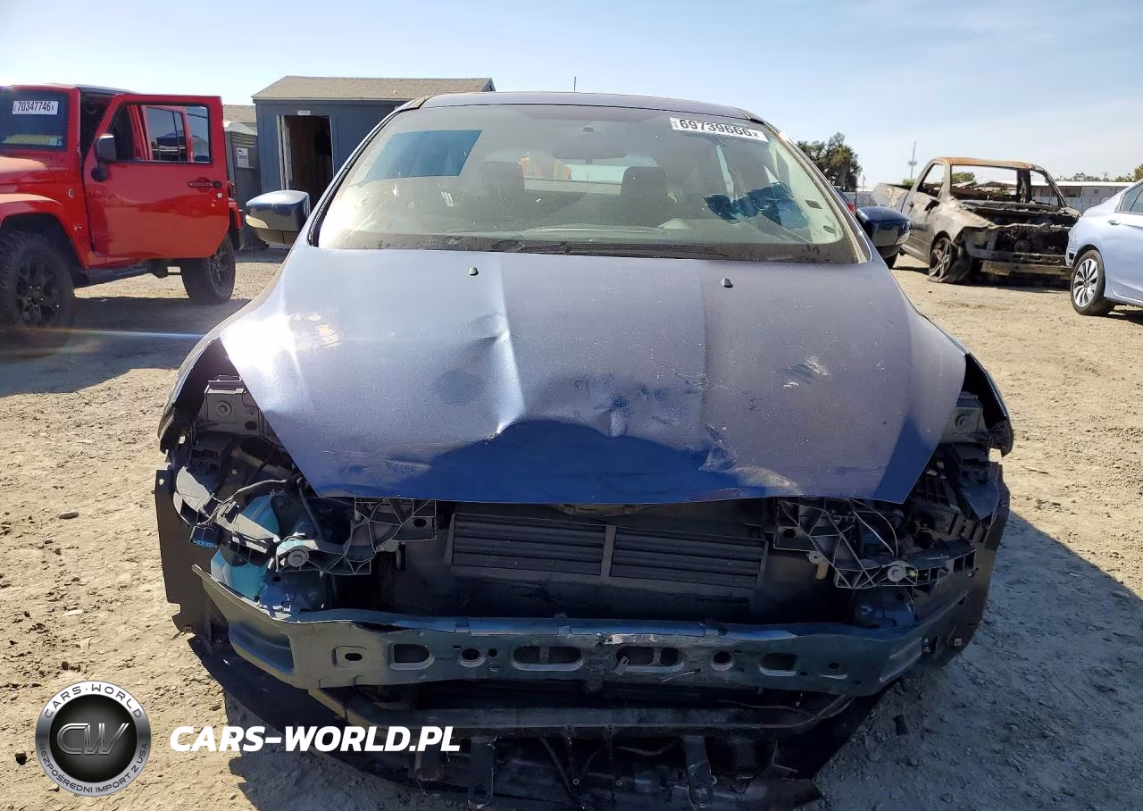 2018 Ford Focus Sel VIN:1FADP3M2XJL278419 - 5