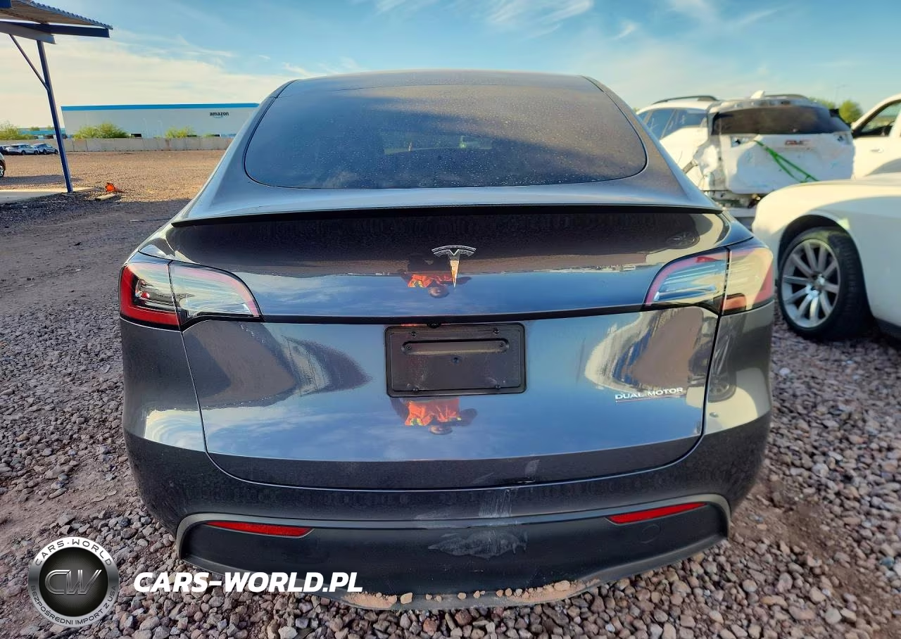 2023 Tesla Model Y VIN:7SAYGDEF9PF859377 - 6