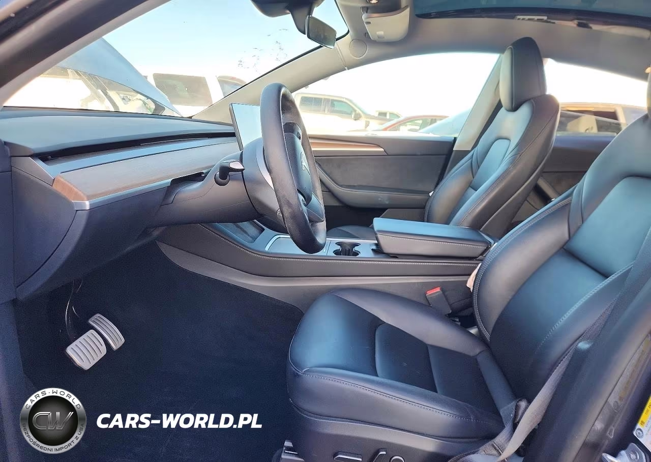 2023 Tesla Model Y VIN:7SAYGDEF9PF859377 - 7