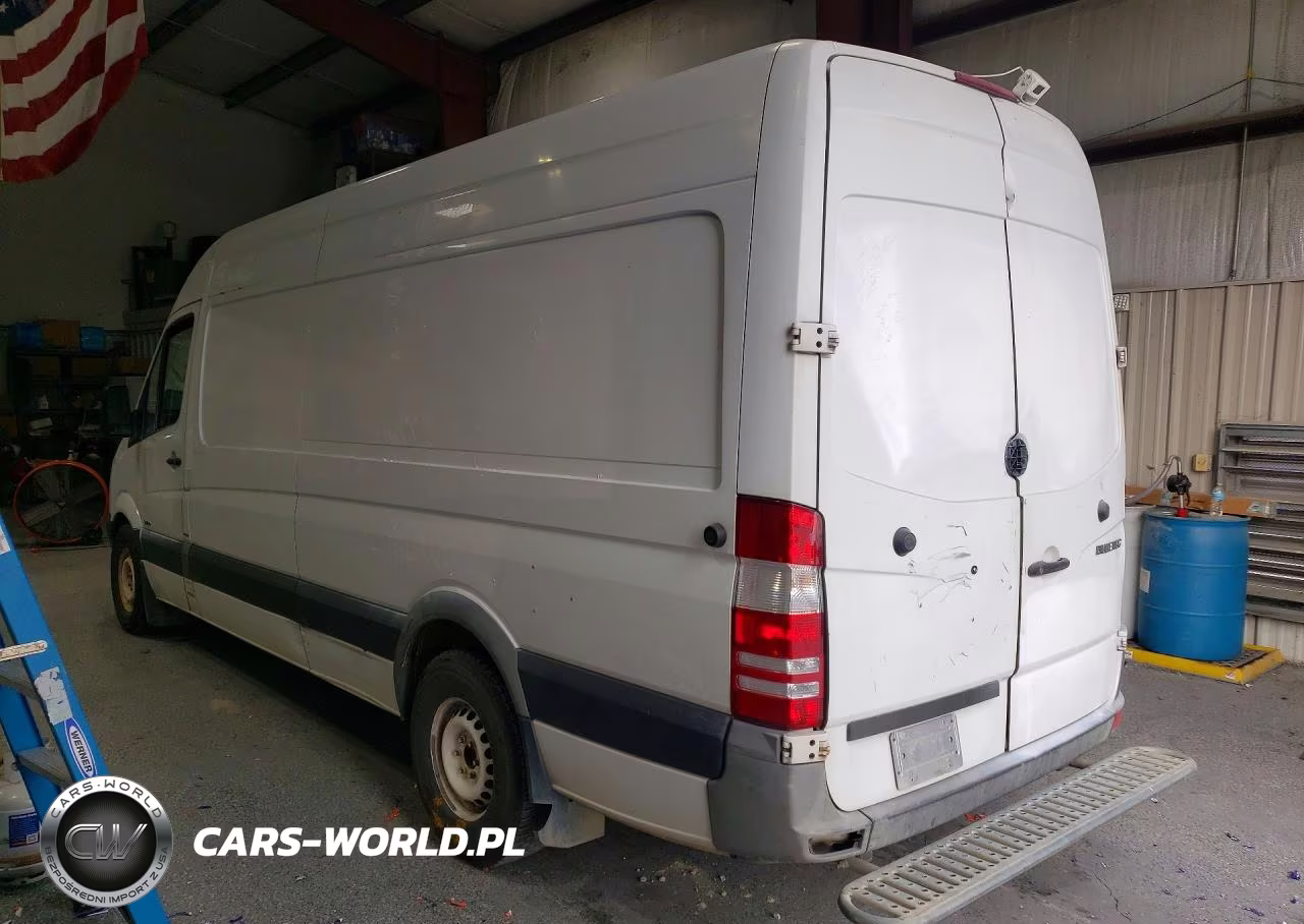 2011 Mercedes-Benz Sprinter 2500 Delivery Van VIN:WD3PE8CB2B5608520 - 2