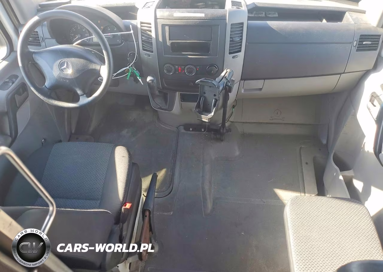 2011 Mercedes-Benz Sprinter 2500 Delivery Van VIN:WD3PE8CB2B5608520 - 8