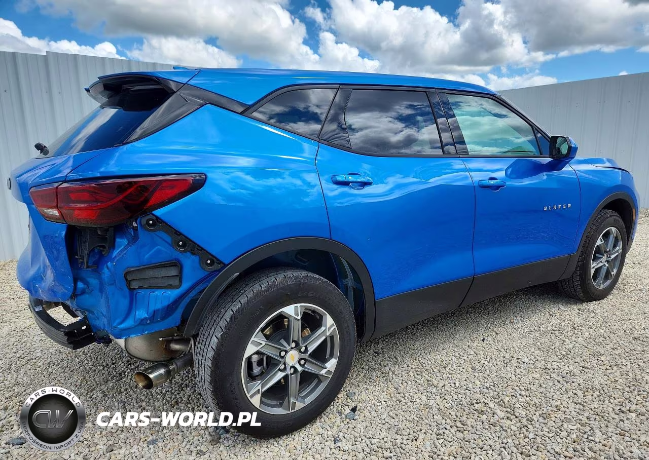 2025 Chevrolet Blazer 2Lt VIN:3GNKBCR40SS267412 - 3