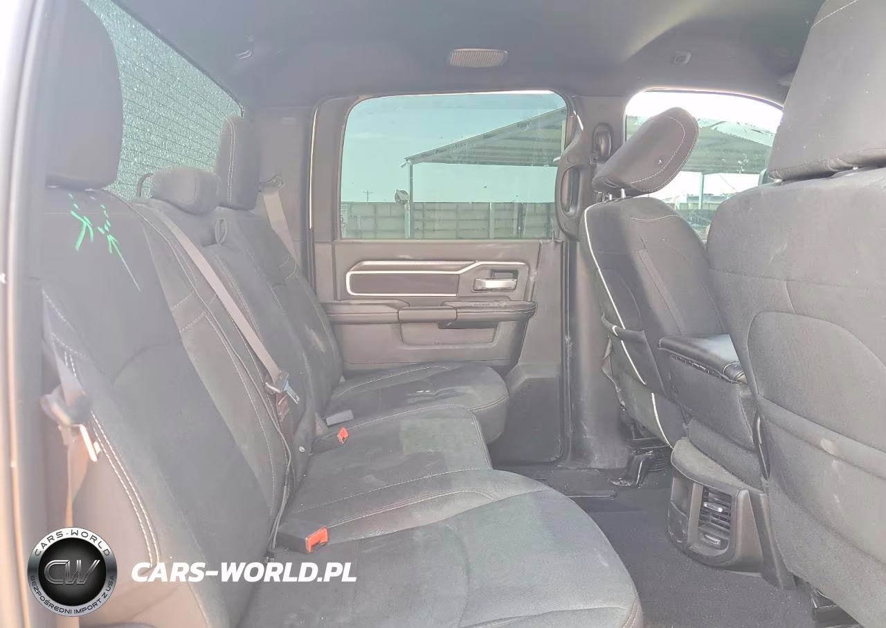 2026 Ram 2500 Big Horn VIN:3C6UR5DJ2TG199289 - 10