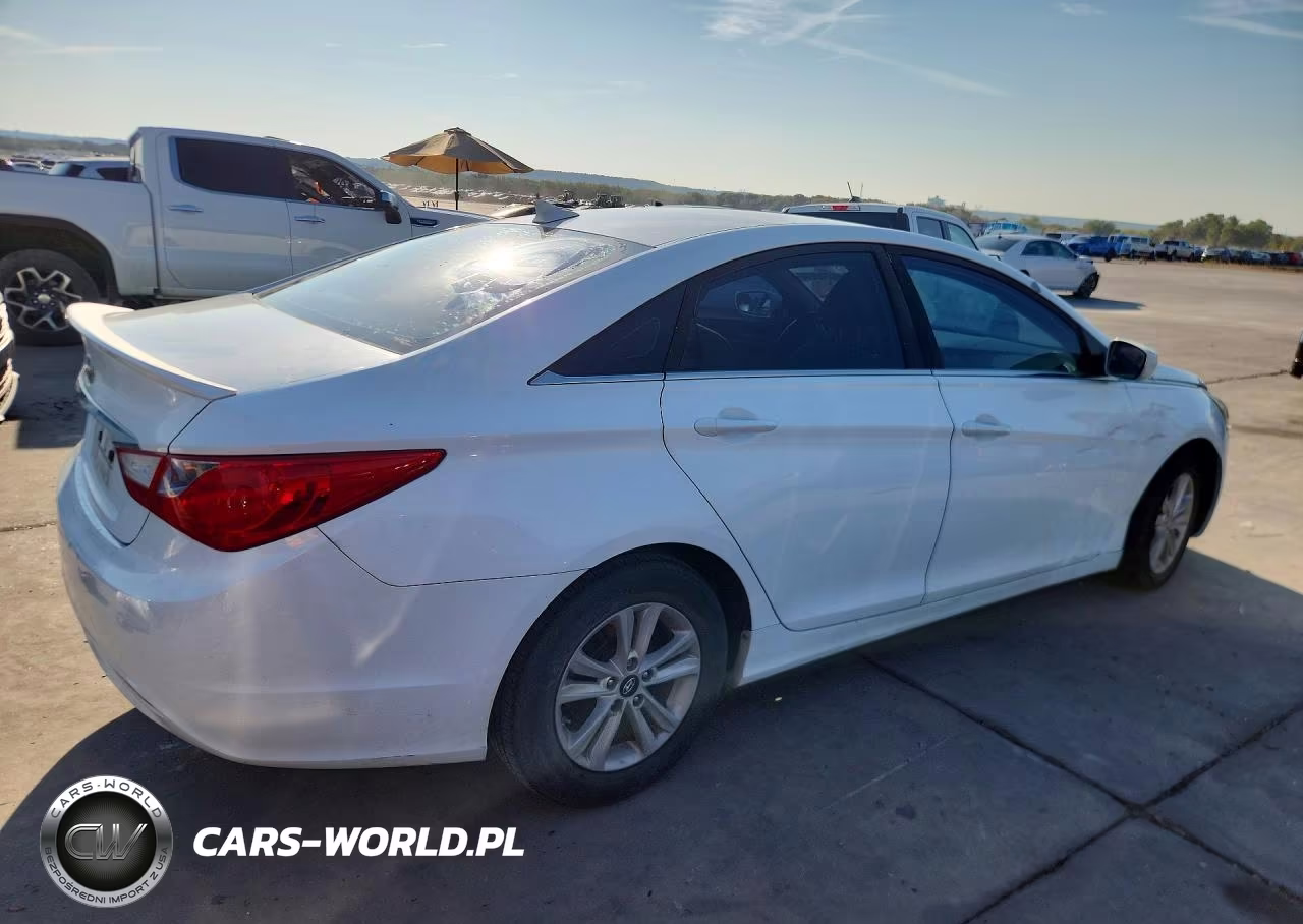 2013 Hyundai Sonata Gls VIN:5NPEB4AC8DH735995 - 3