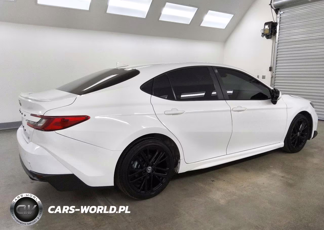 2025 Toyota Camry Se VIN:4T1DAACKXSU620380 - 3