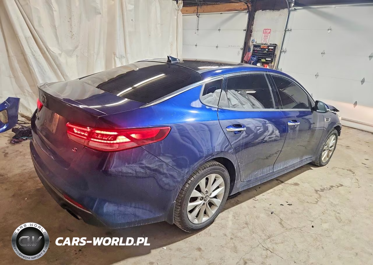 2018 Kia Optima S VIN:5XXGT4L3XJG203027 - 3