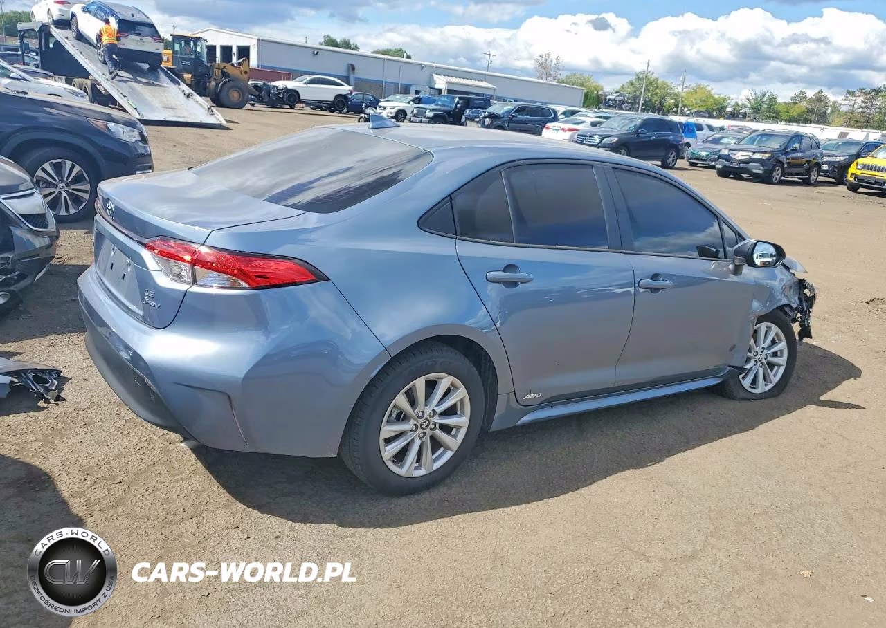 2026 Toyota Corolla Hybrid Le VIN:JTDBDMHE0T3028999 - 3