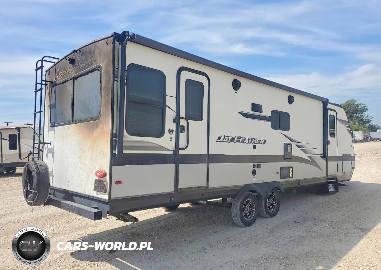2023 Jayco Jay Feather Camper VIN:1UJBB0BP1P1J90084 - 4