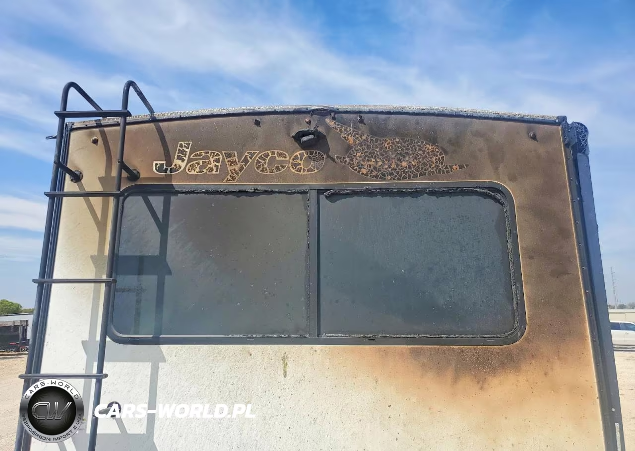 2023 Jayco Jay Feather Camper VIN:1UJBB0BP1P1J90084 - 9