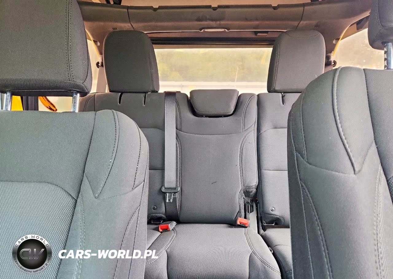 2018 Jeep Wrangler Unlimited Sport VIN:1C4HJXDN9JW292860 - 10