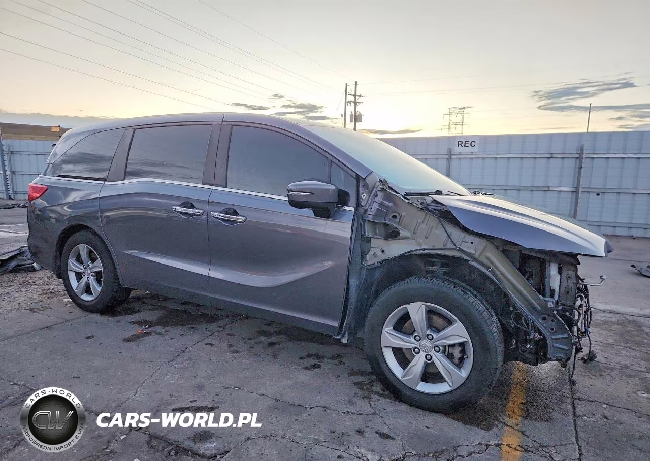 2018 Honda Odyssey Exl VIN:5FNRL6H77JB030859 - 4