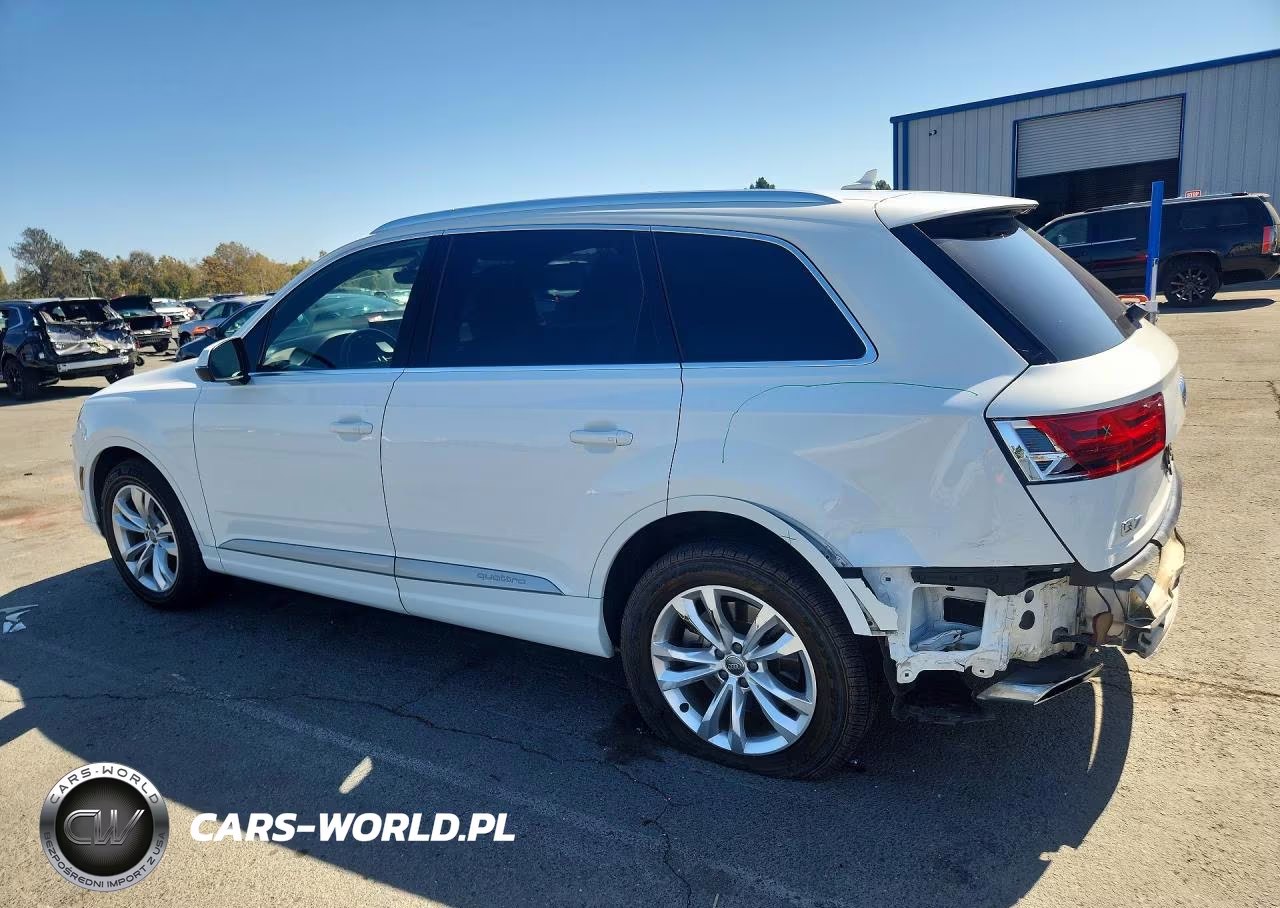 2017 Audi Q7 Premium VIN:WA1AHAF7XHD043671 - 2