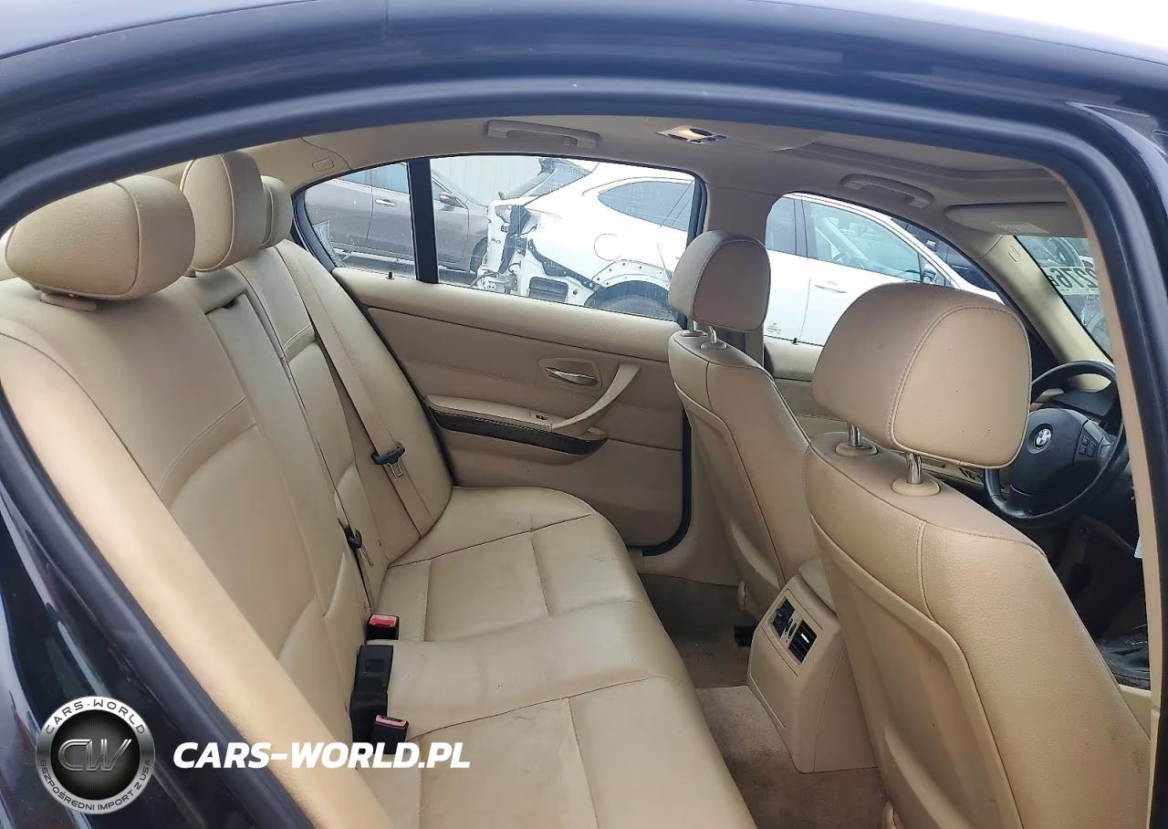 2010 BMW 328 Xi VIN:WBAPK7C52AA462688 - 10