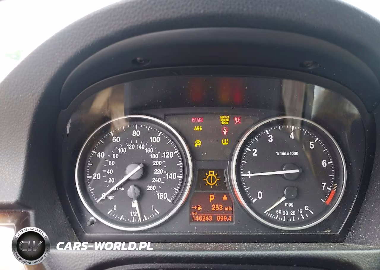 2010 BMW 328 Xi VIN:WBAPK7C52AA462688 - 9