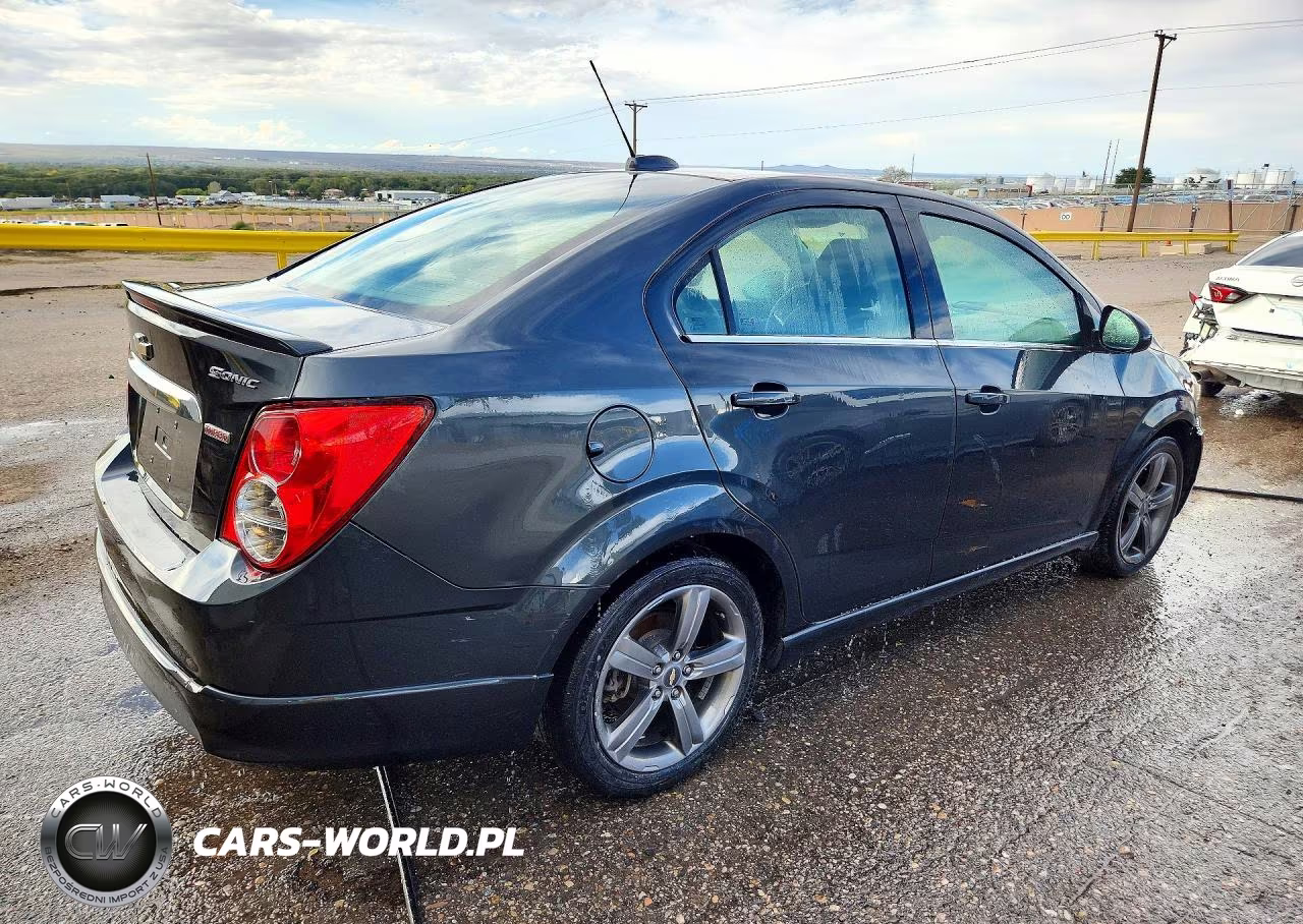 2015 Chevrolet Sonic Rs VIN:1G1JG5SB6F4185547 - 3