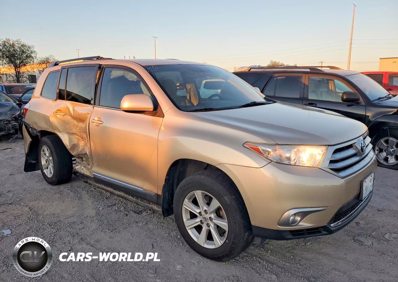2013 Toyota Highlander Plus VIN:5TDZK3EHXDS129934 - 4