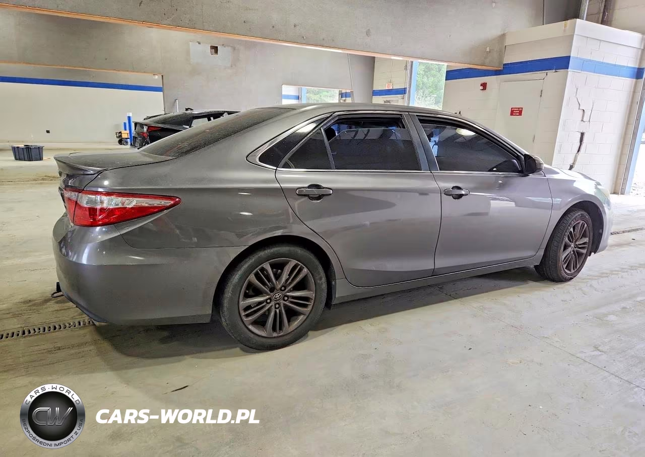 2015 Toyota Camry Le VIN:4T1BF1FK7FU484848 - 3