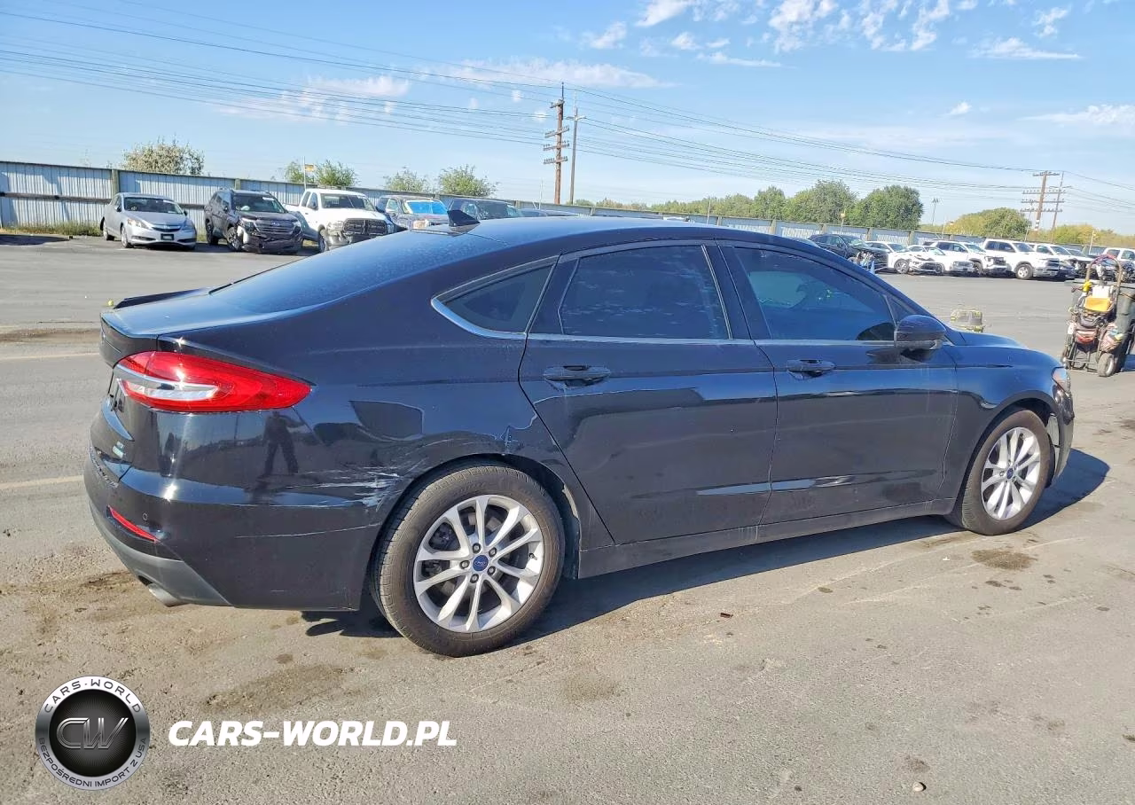 2020 Ford Fusion VIN:3FA6P0HD0LR126821 - 3
