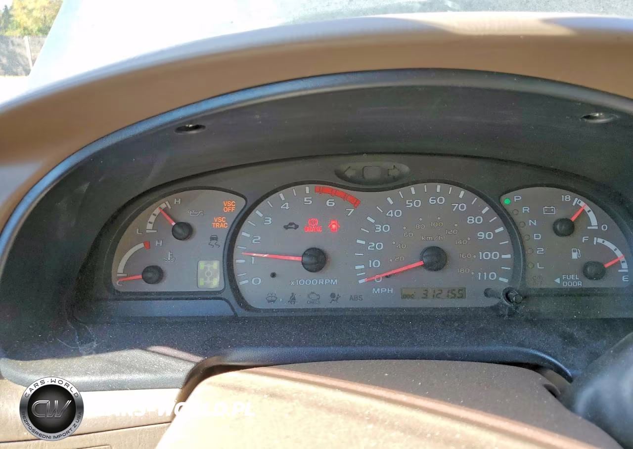 2001 Toyota Sequoia Limited VIN:5TDBT48A31S030709 - 9