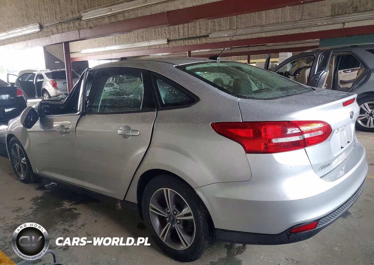 2018 Ford Focus Se VIN:1FADP3FE9JL283778 - 2